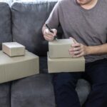 Как получить посылку с Озона в постамате