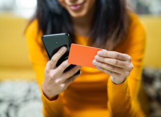 Как узнать реквизиты карты в приложении Ozon