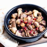 Куриная печень с луком и сметаной