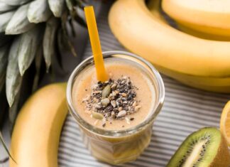 Бананово-яблочный смузи с молоком