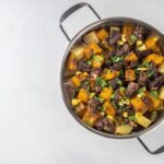 Тушеный картофель с мясом в мультиварке