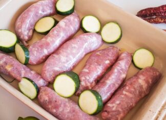 Приготовление домашней колбасы в кишке