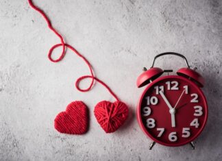 11:55 на часах: тайна в любви