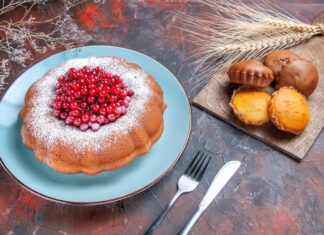 Трухлявый пень пирог с вареньем на кефире