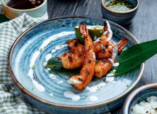 Креветки в соевом соусе с чесноком