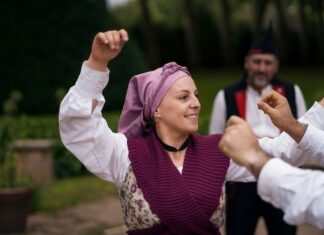 Туган конен белэн: жизненный путь на татарском