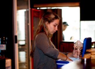 Название кассы в Adopt Me