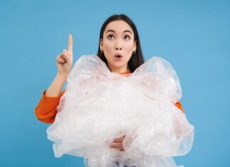 Толкование сна: выкидывать мусор