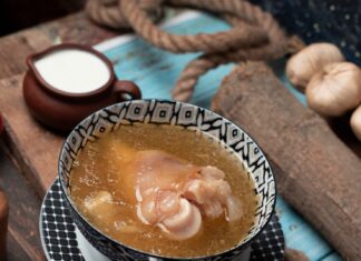 Холодец из свиных ножек и рульки: пошаговый рецепт