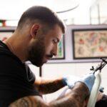 Тату ручкой: простое и стильное для парней