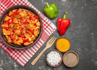 Рагу из индейки в томатном соусе