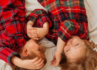 Видеть во сне двух маленьких девочек: толкование сна