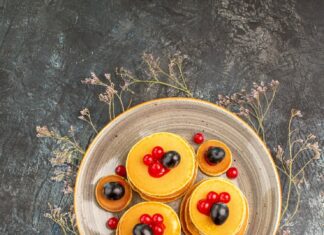 Медовик на сковороде: классический рецепт