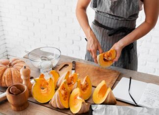 Тыква с медом в духовке: рецепты кусочками