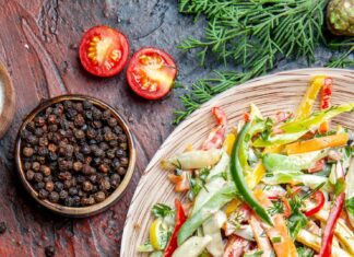 Салат из болгарского перца и свежего огурца