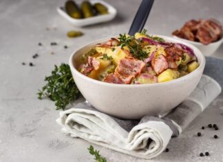 Солянка с мясом и колбасой: классический рецепт