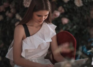 Свадьба с одноклассником: толкование сна