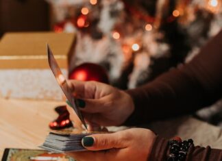 Туз Жезлов: Мир Таро и Его Сочетания