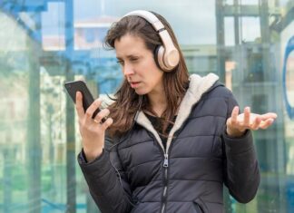 Как включить Bluetooth на беспроводных наушниках JBL