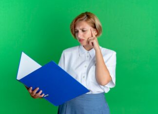 Заголовок: «Как защититься от проверок на работе: заговоры и ритуалы»