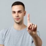 Короткие пальцы у мужчины: что они значат?