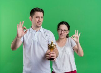 Девятка Кубков: значение и мифы