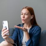 Отключение затухания экрана во время голосовых звонков