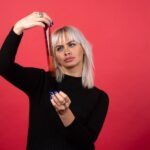 Как подстричь длинную челку на две стороны