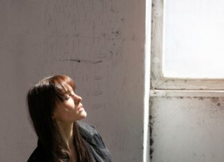 Красивый статус со смыслом для женщины