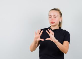 Примета чешется правый мизинец на руке