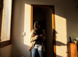 Приснилось: Кто-то ломится в дверь