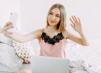 Как правильно познакомиться с девушкой в интернете