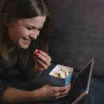 Как скачать фильм из Zona