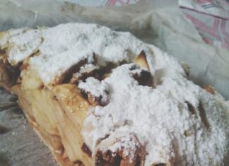 Рецепт торта из слоеного дрожжевого теста