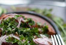 Печень в сметане на сковороде