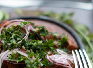 Печень в сметане на сковороде