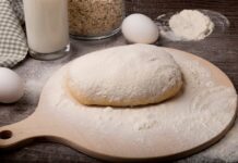 Дрожжевое тесто на молоке для булочек