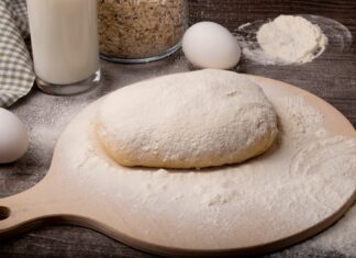 Дрожжевое тесто на молоке для булочек