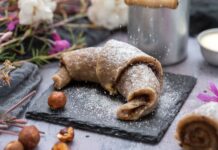 Слоеное тесто рулет с маком