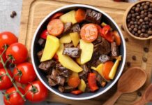 Овощи с говядиной в мультиварке