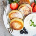 Классический рецепт сырников в духовке