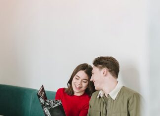 Как правильно обратиться к парню на английском