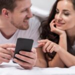 СМС для мужа на расстоянии: как разжечь страсть