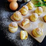 Булочки из бездрожжевого слоеного теста