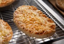 Фарш в тесте в духовке