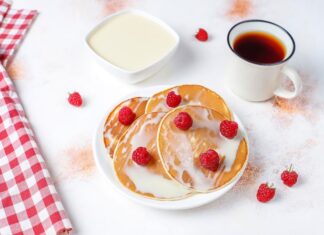 Пышные оладьи на питьевом йогурте