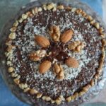 Торт с орехами и фруктами