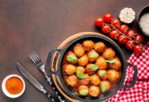 Тефтели с подливкой в духовке