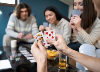 Игры с картами 36: 36 способов весело провести время