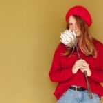 Бордовый цвет во сне: толкование и значение